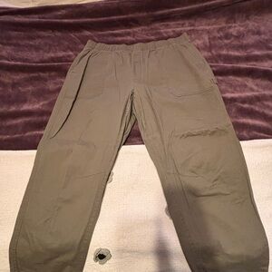 Old Navy Women's Olive Cargo Pants